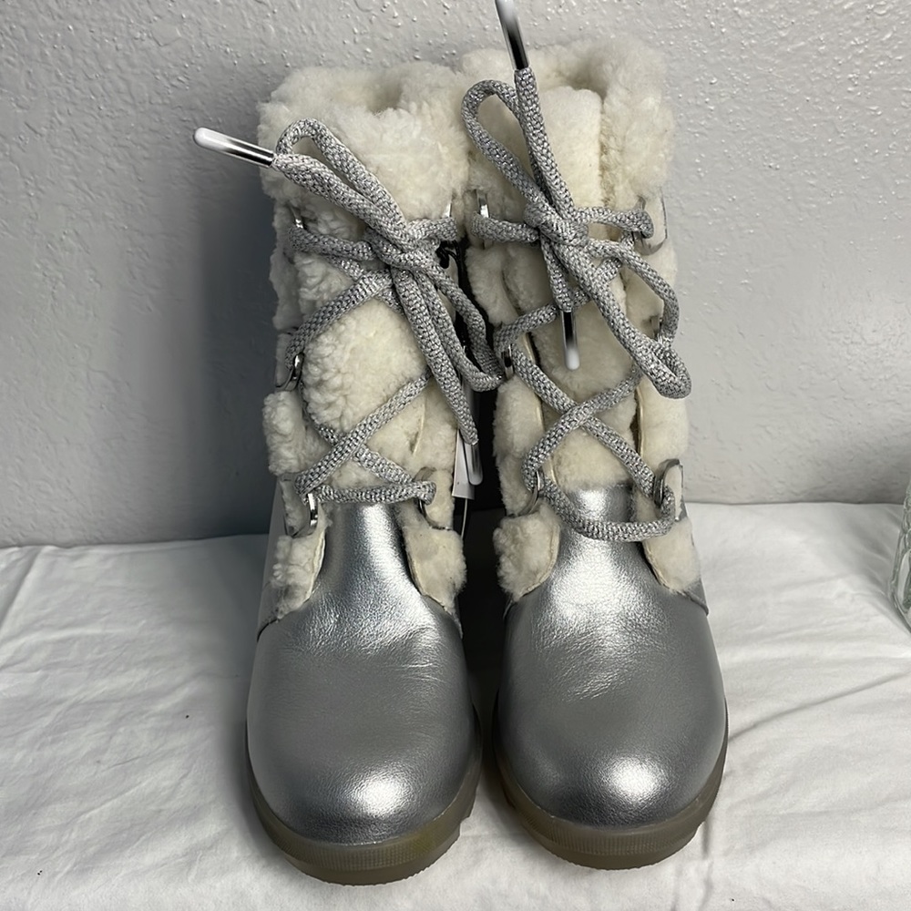 NWOT Disney x Sorel Joan of Artic wedge boots 5.5 Style #LL3660-034 - Picture 3 of 11